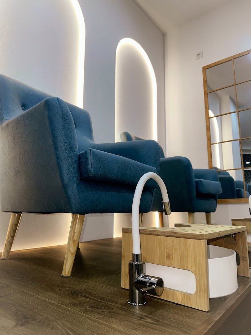 blue-beauty-center-0