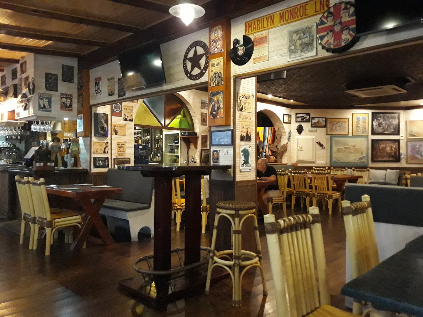 bobbys-tex-mex-grill-0