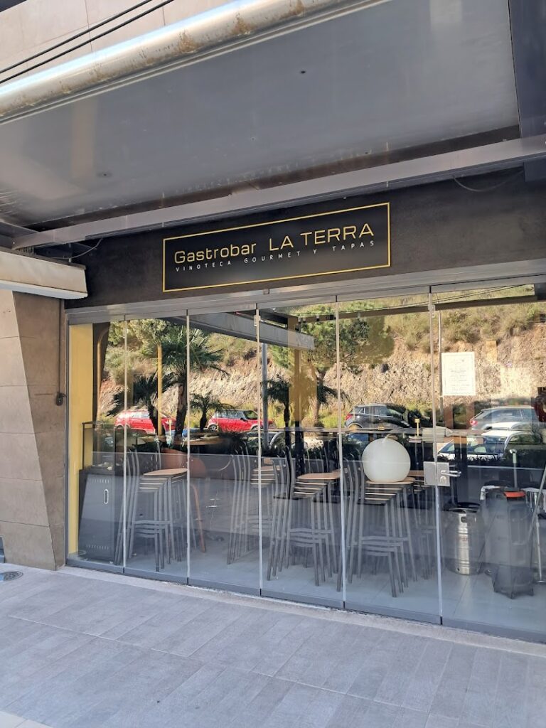 gastro-bar-la-terra-benalmadena-0