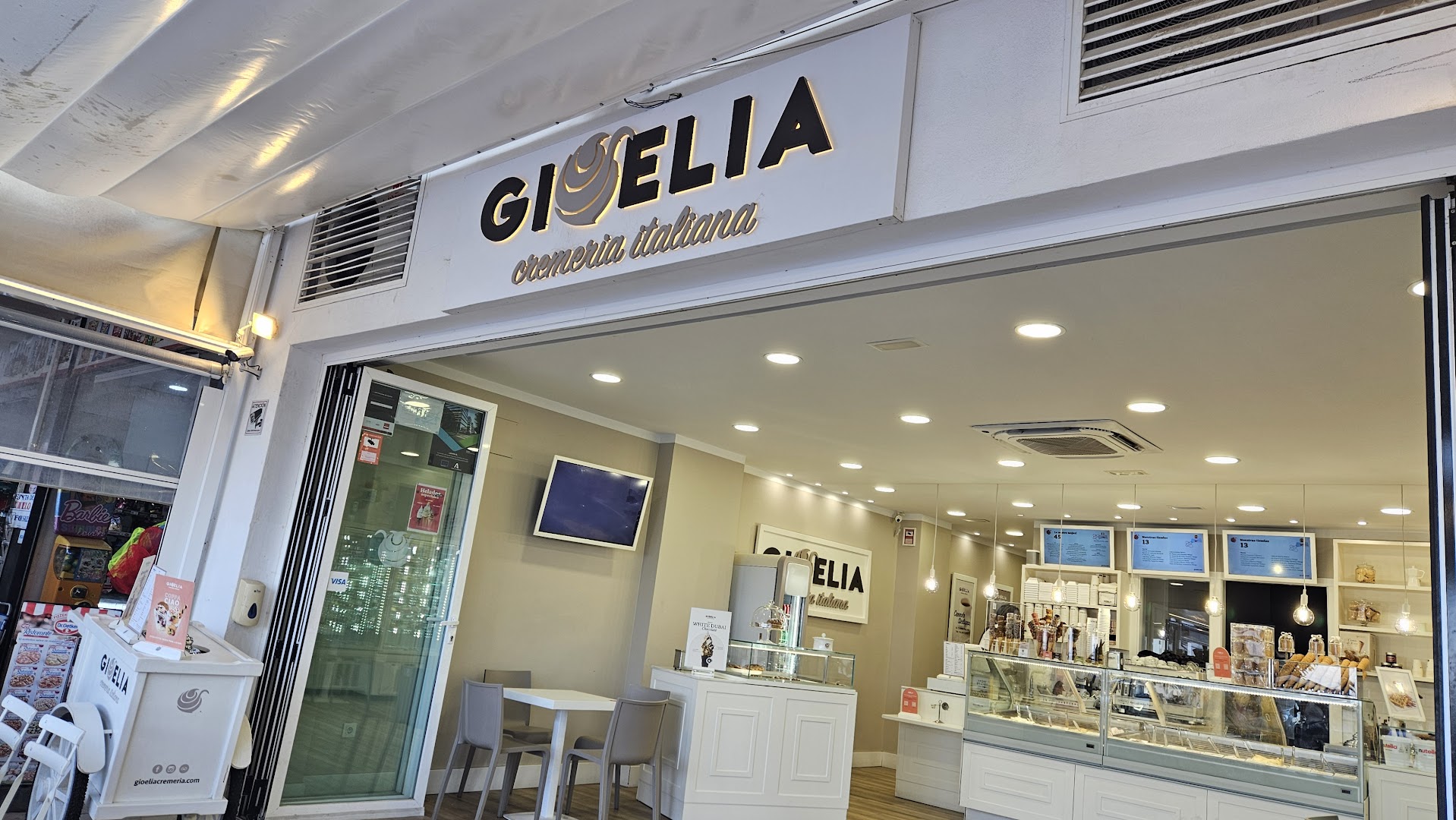gioelia-cremeria-fuengirola-los-boliches-0