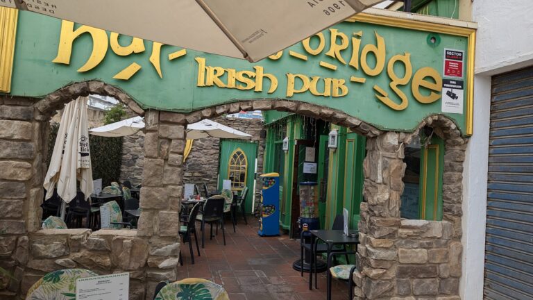 hapenny-bridge-0 hapenny-bridge-0