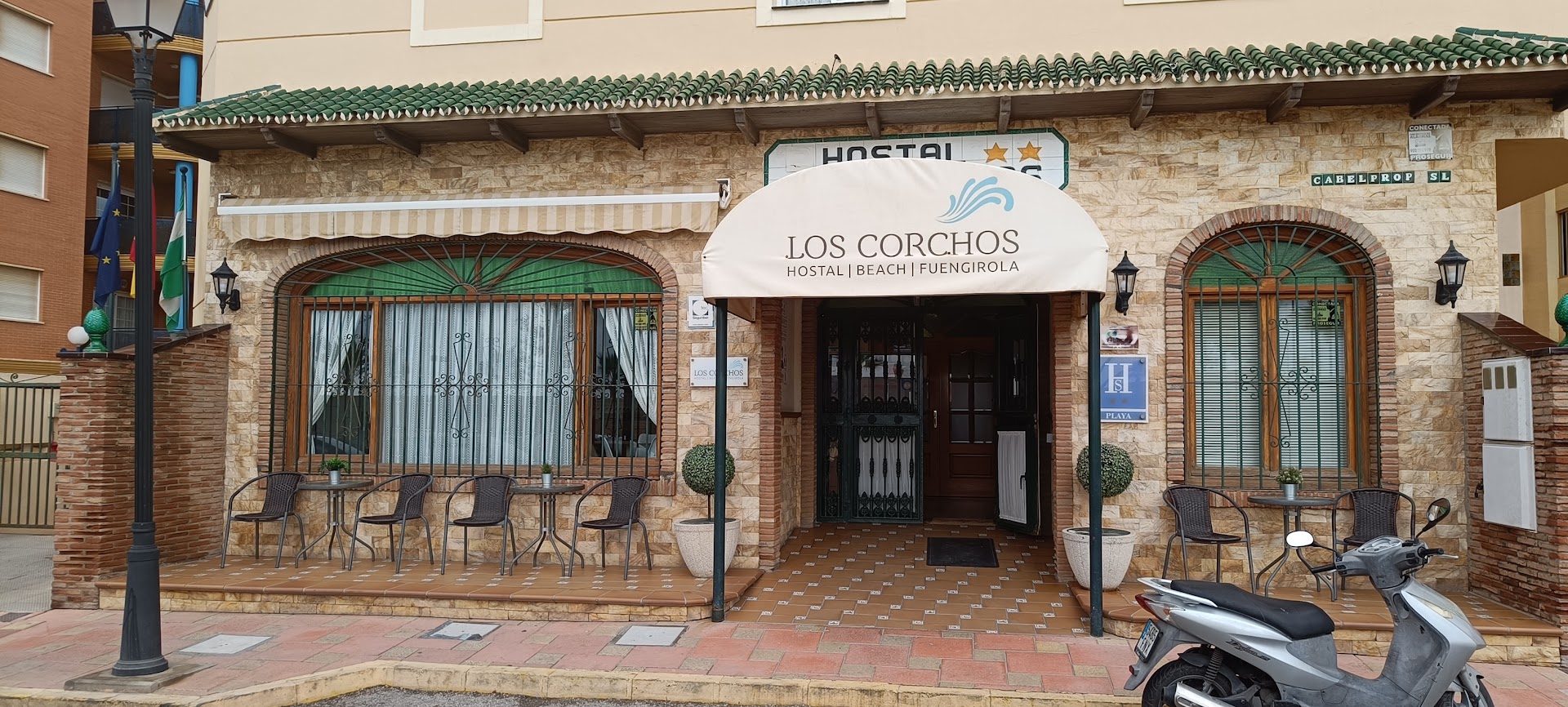 hostal-los-corchos-0