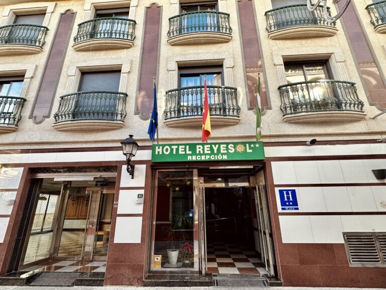 hotel-reyesol-0