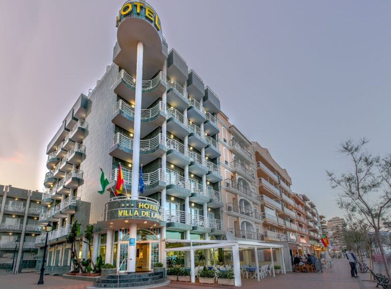 hotel-villa-de-laredo-0