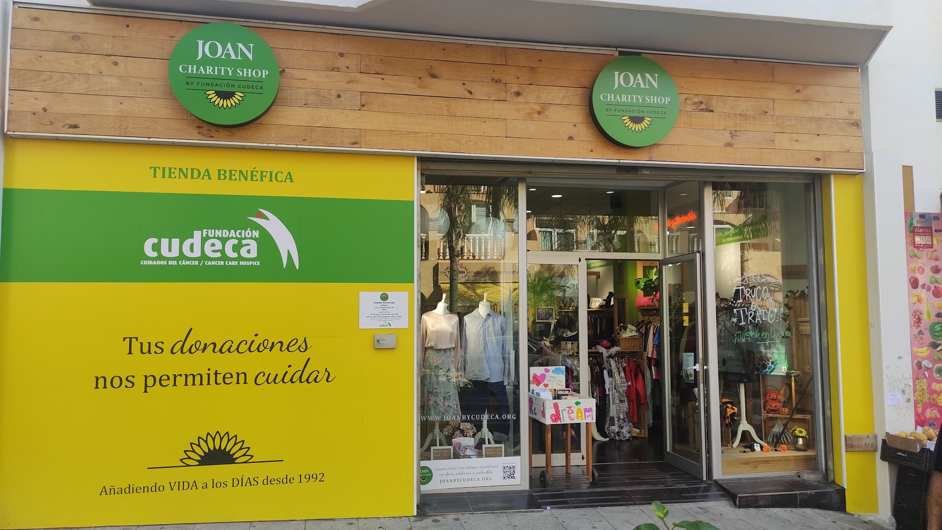 joan-by-cudeca-tiendas-de-segunda-mano-beneficas-benalmadena-av-garcia-lorca-0