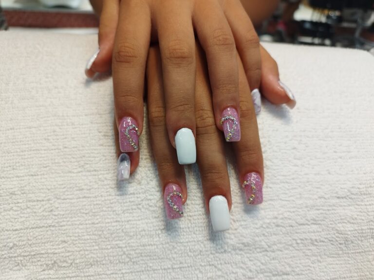 lore-nails-beauty-0 lore-nails-beauty-0