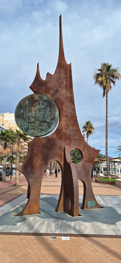 monumento-a-la-peseta-fuengirola-0