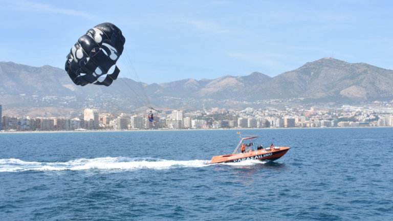parasailing-fuengirola-pirate-parasailing-0
