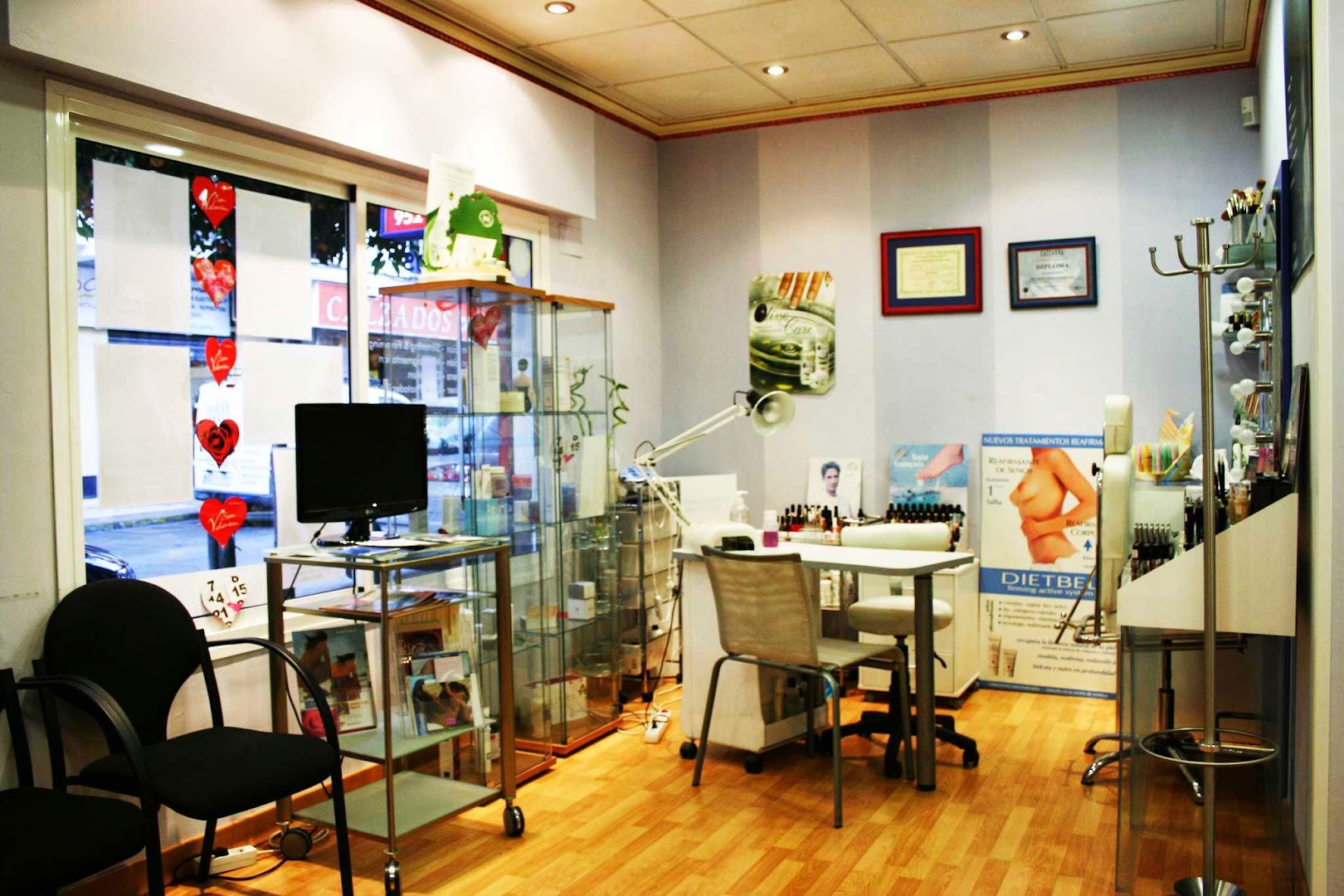 salon-de-estetica-lindos-0