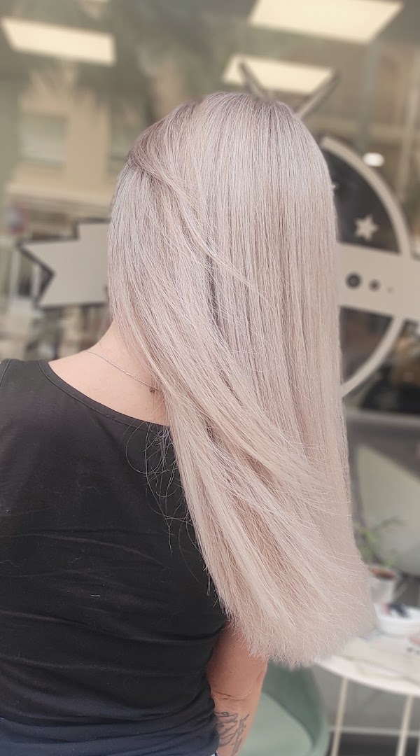 salon-liyana-fuengirola-hair-beauty-makeup-kampaamo-kauneushoitola-0