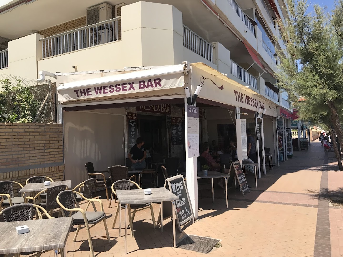the-wessex-bar-0
