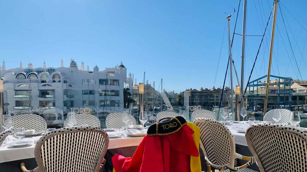 toro-puerto-marina-0