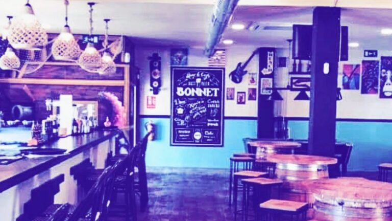 bonnet-bar-cafe-0