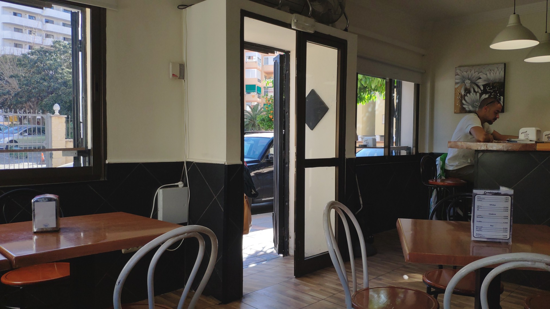 cafeteria-churreria-los-hermanos-0