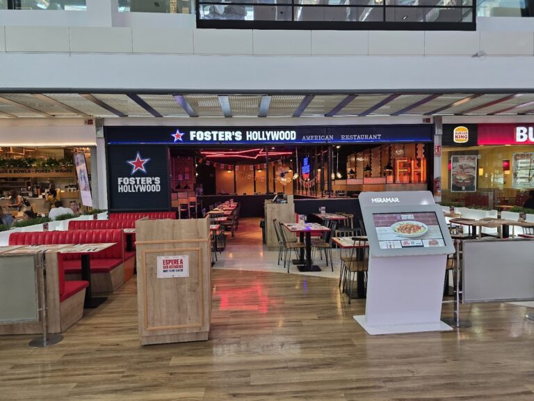 fosters-hollywood-0