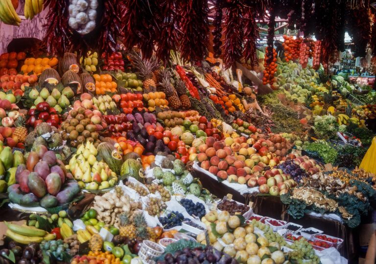 fruit and veg stall 768x540