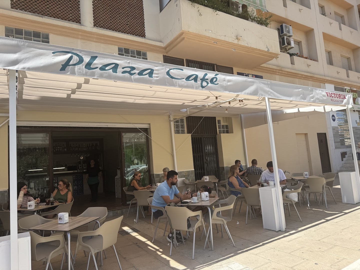 plaza-cafe-0