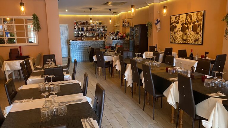 restaurant-aroma-0