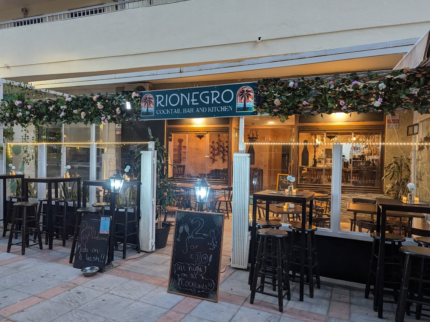 rionegro-cocktail-bar-and-kitchen-0