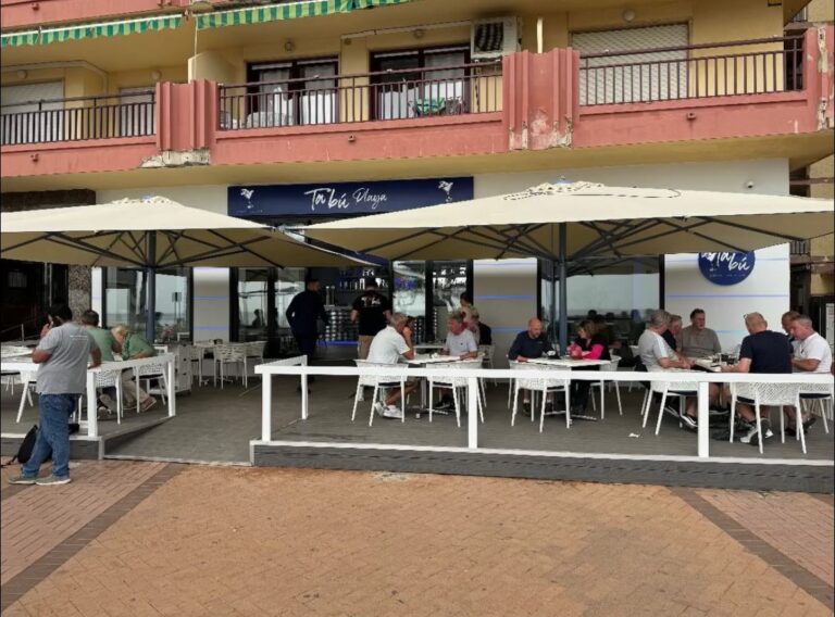 tabu-playa-coffee-lounge-bar-0