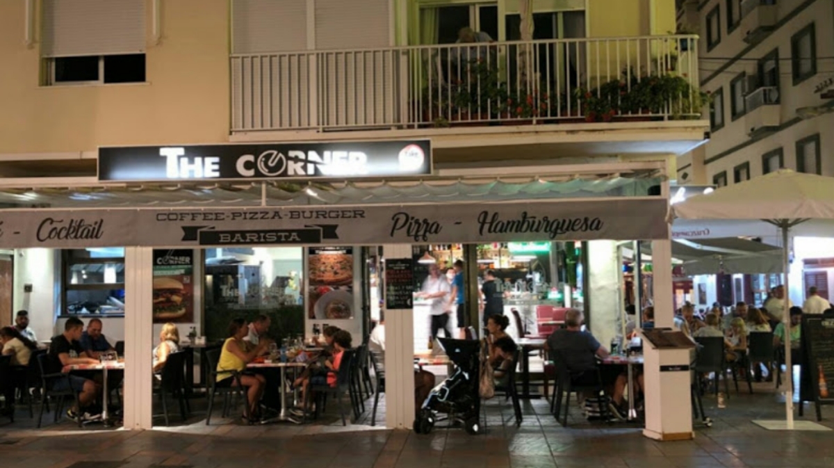 the-corner-coffee-pizza-burger-0